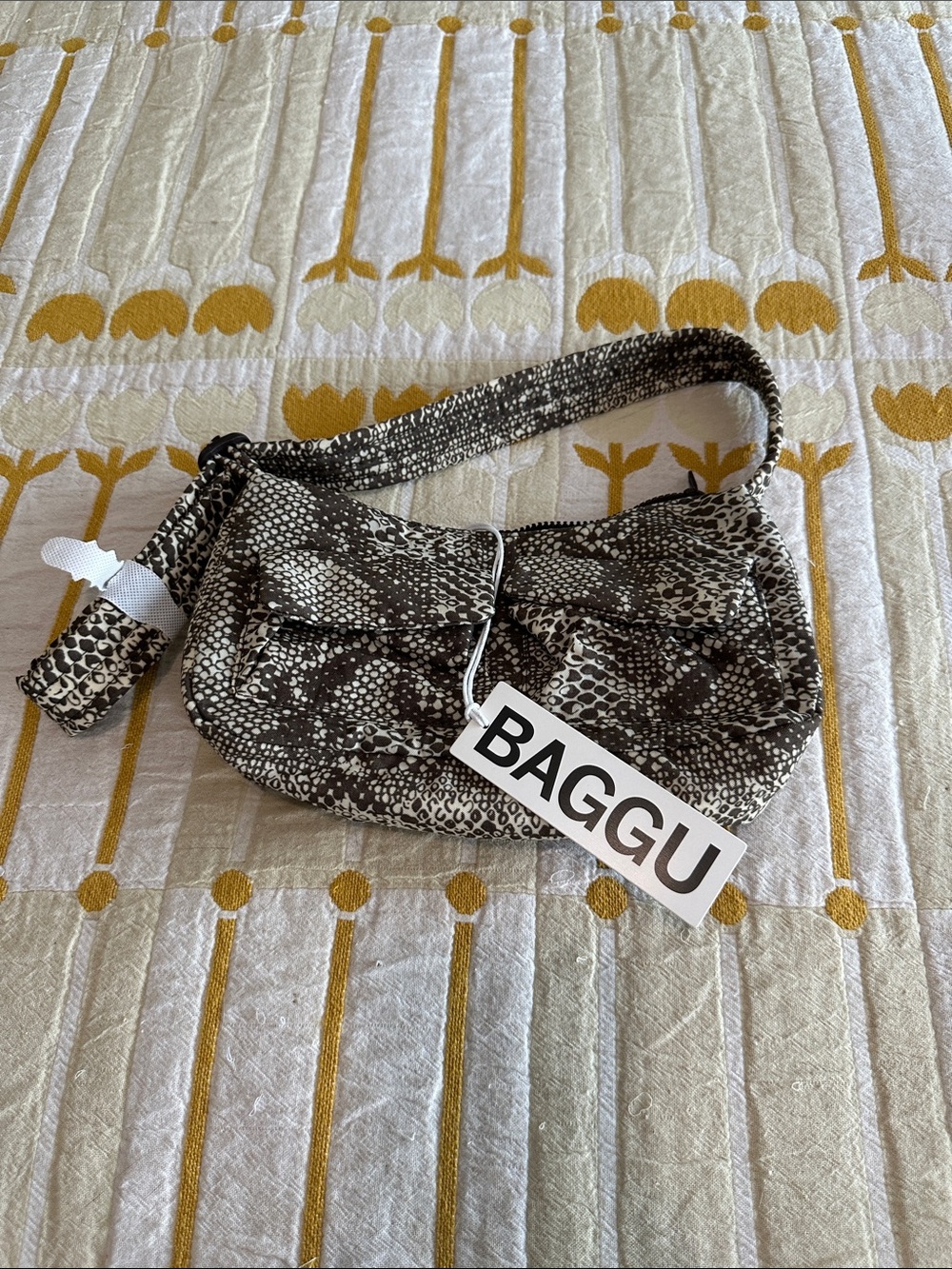 BAGGU Snakeskin cargo shoulder bag